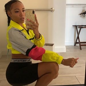 Windbreaker crop